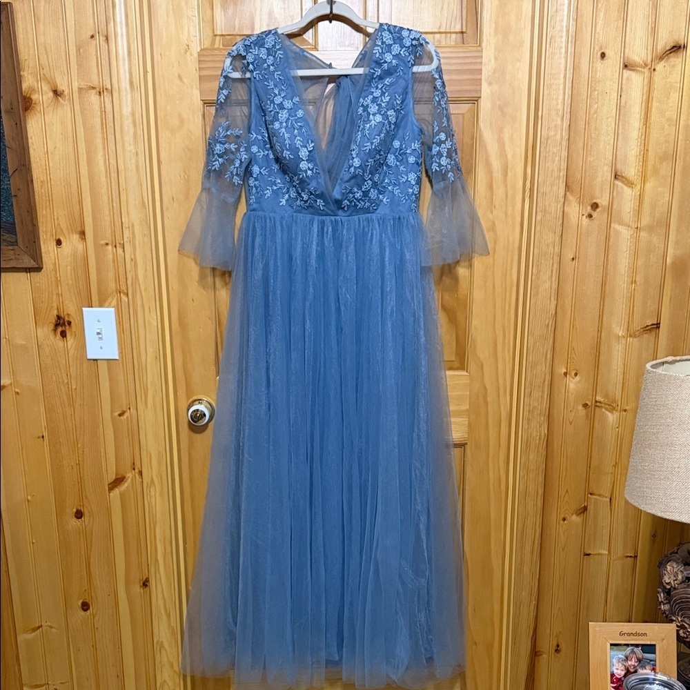 Renz Bridal Smoky Blue Tulle Embroidered Deep V Maxi Bridesmaid Dress. Size 8/10